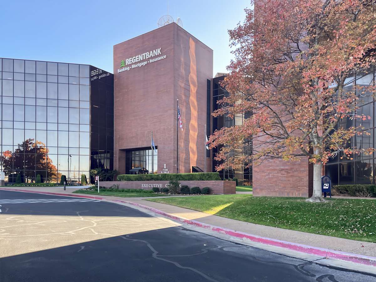 Executive Tower photo 5