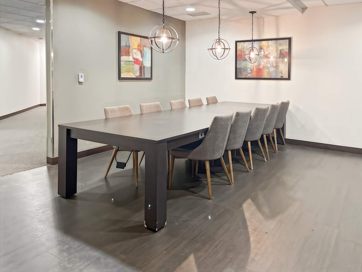 Executive Tower photo 2