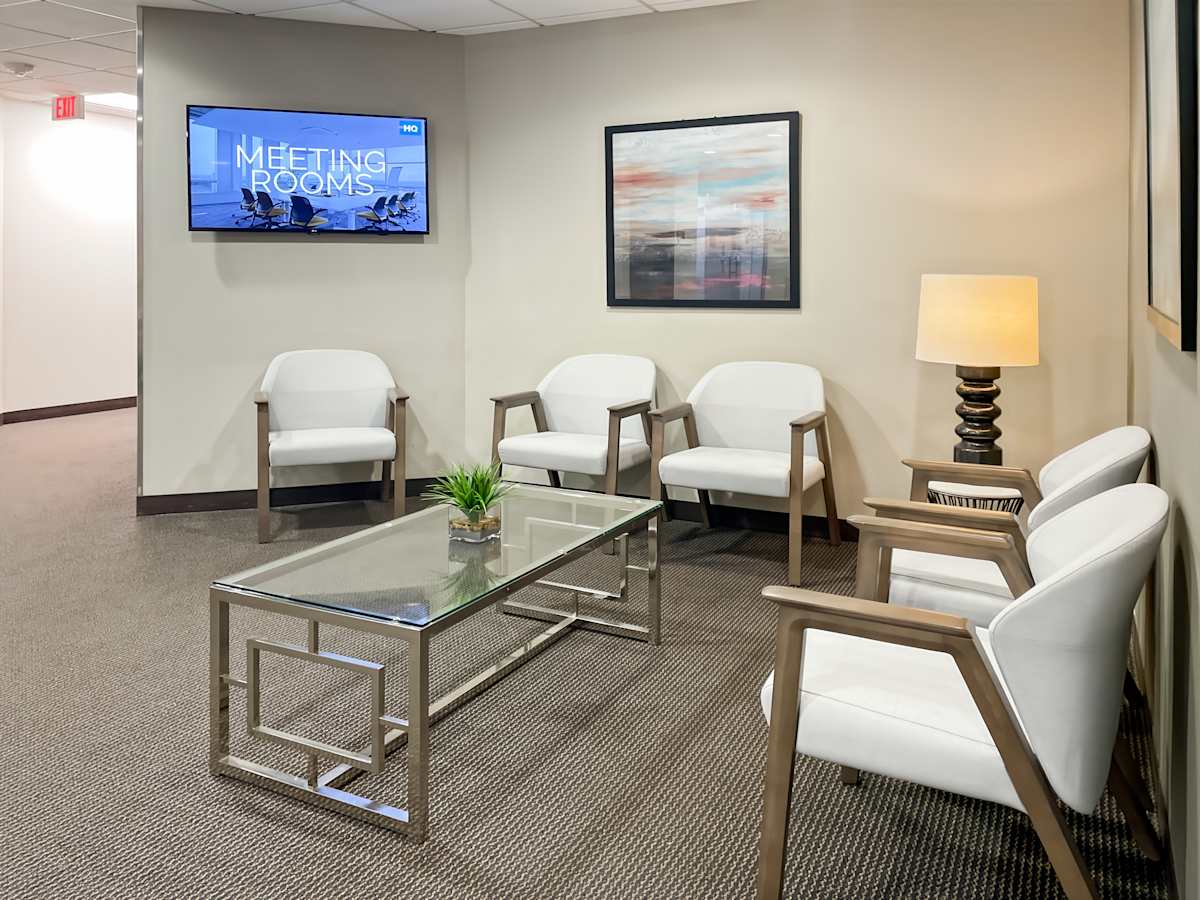 Executive Tower photo 11