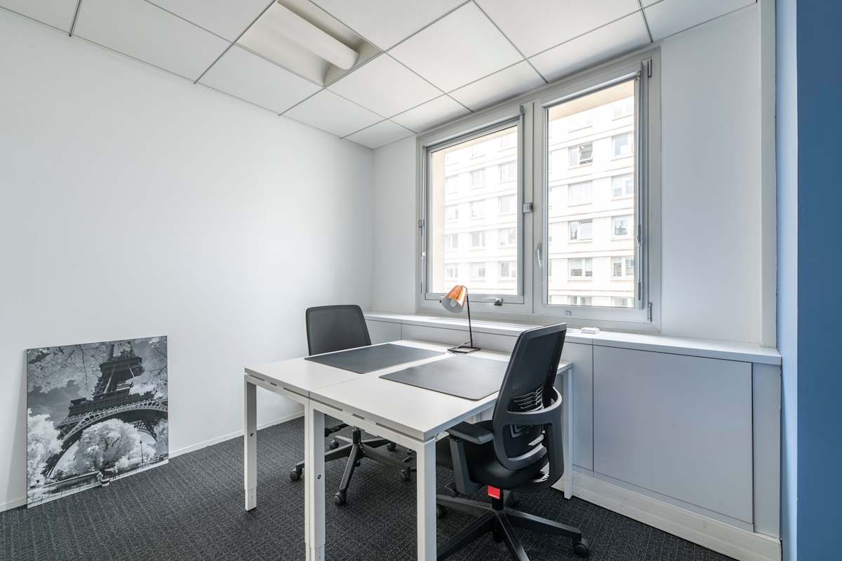 191 Avenue Charles de Gaulle photo 6