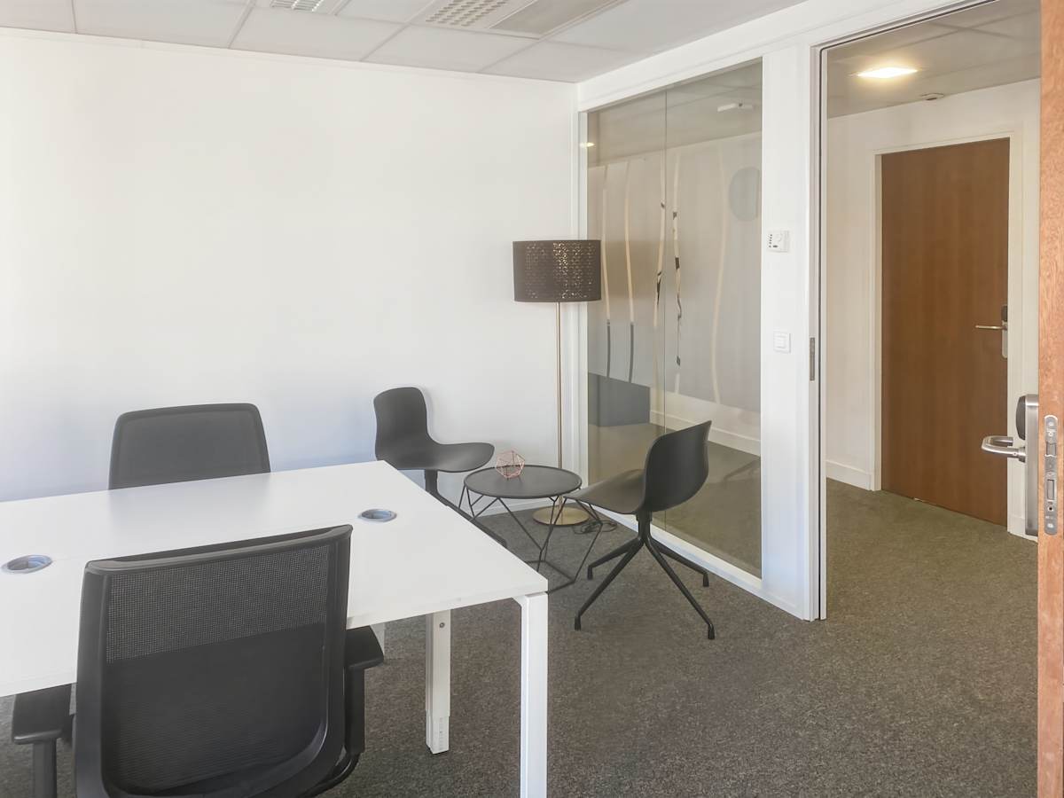 1 Rue Georges Stephenson photo 4