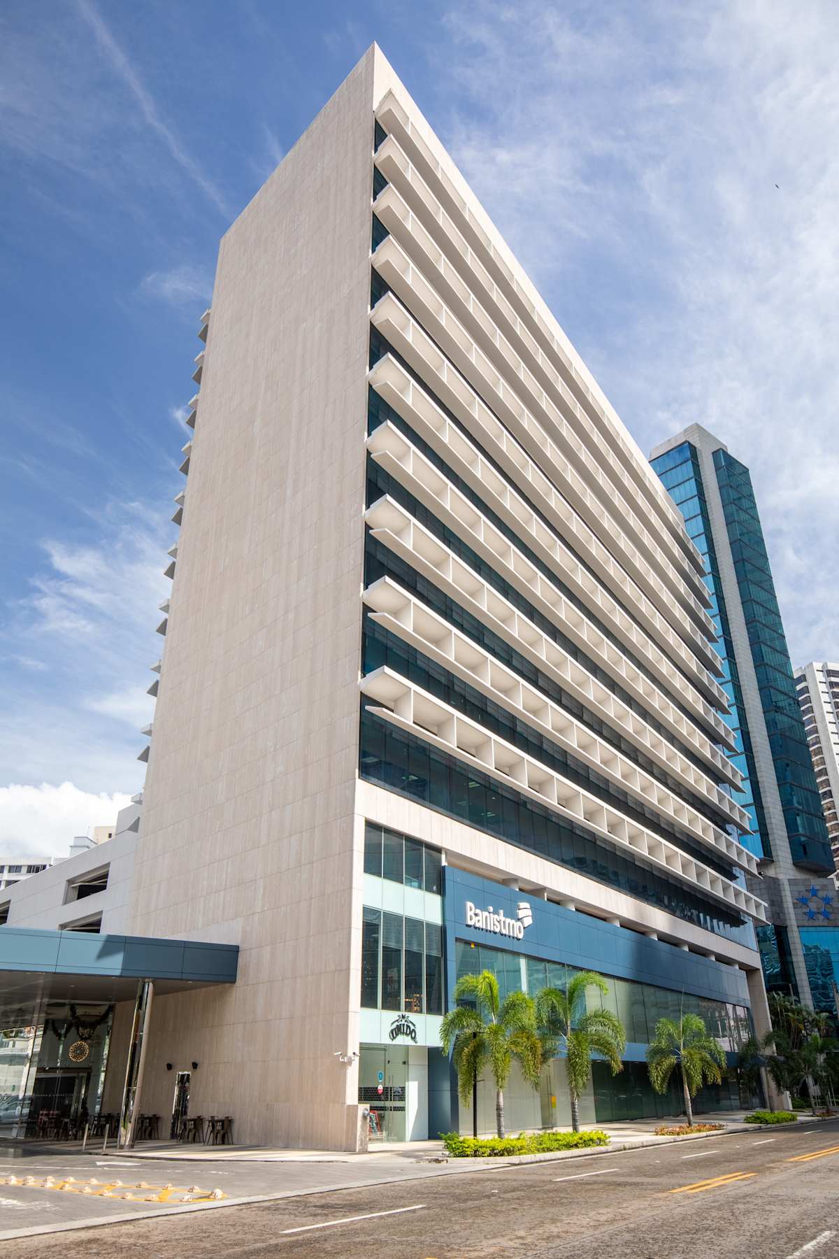 Banistmo Tower photo 1