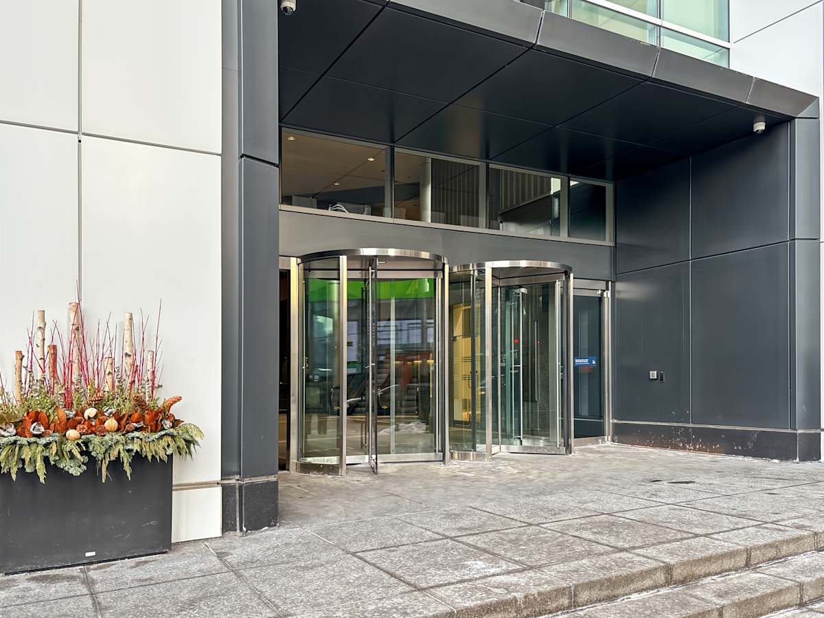 401 Bay Street