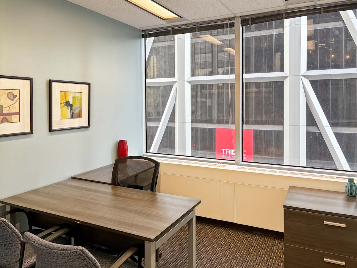 2 Bloor Street West photo 4