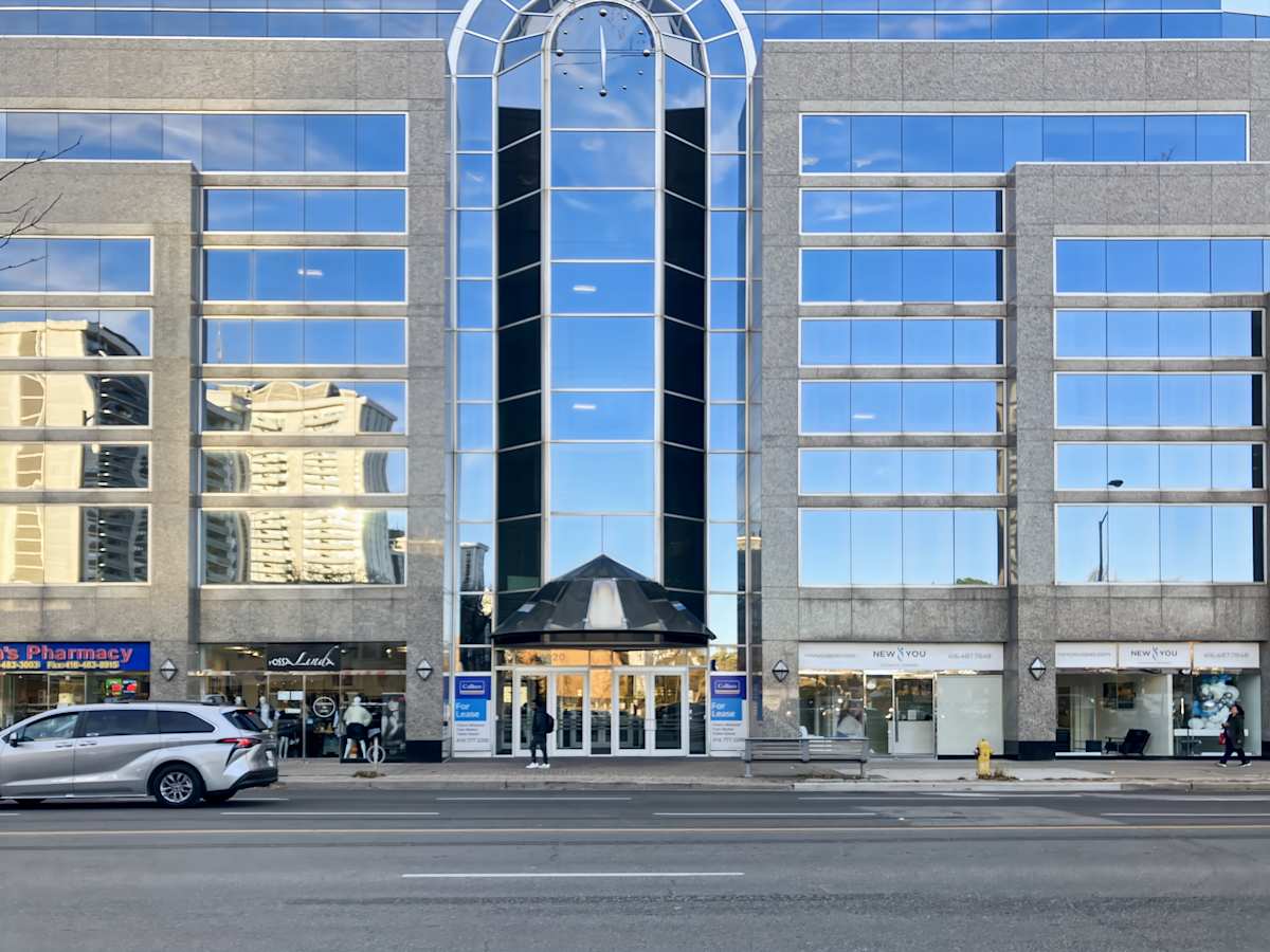 Davisville Centre photo 1