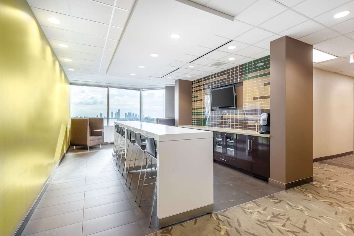 3250 Bloor Street West photo 10