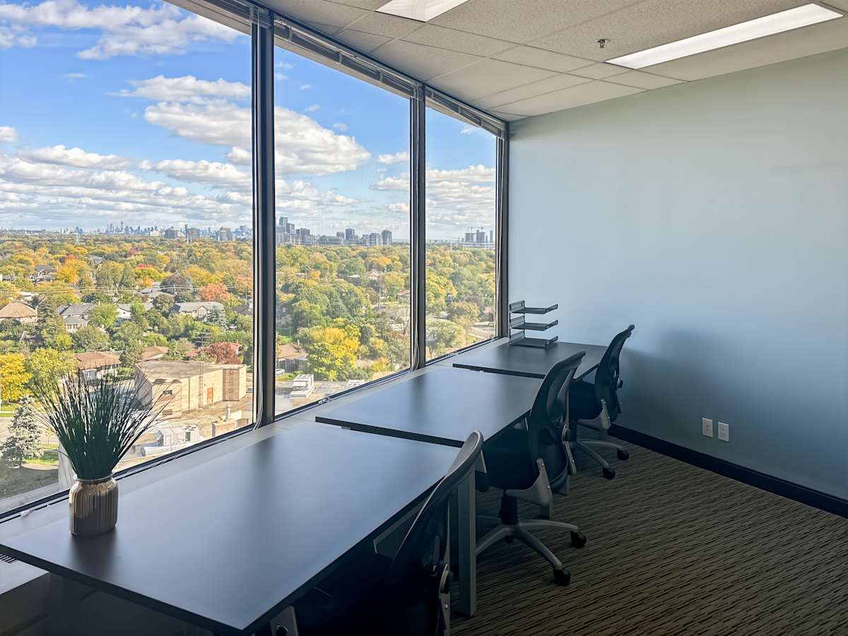 10 Four Seasons Place photo 8