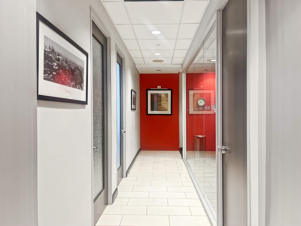151 Yonge Street photo 4