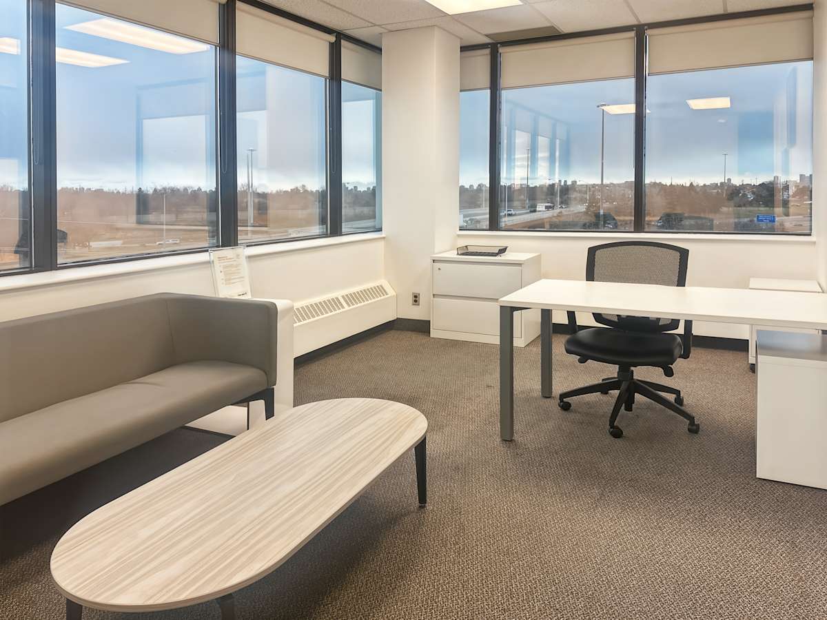 Woodbine Steeles Corporate Centre photo 11