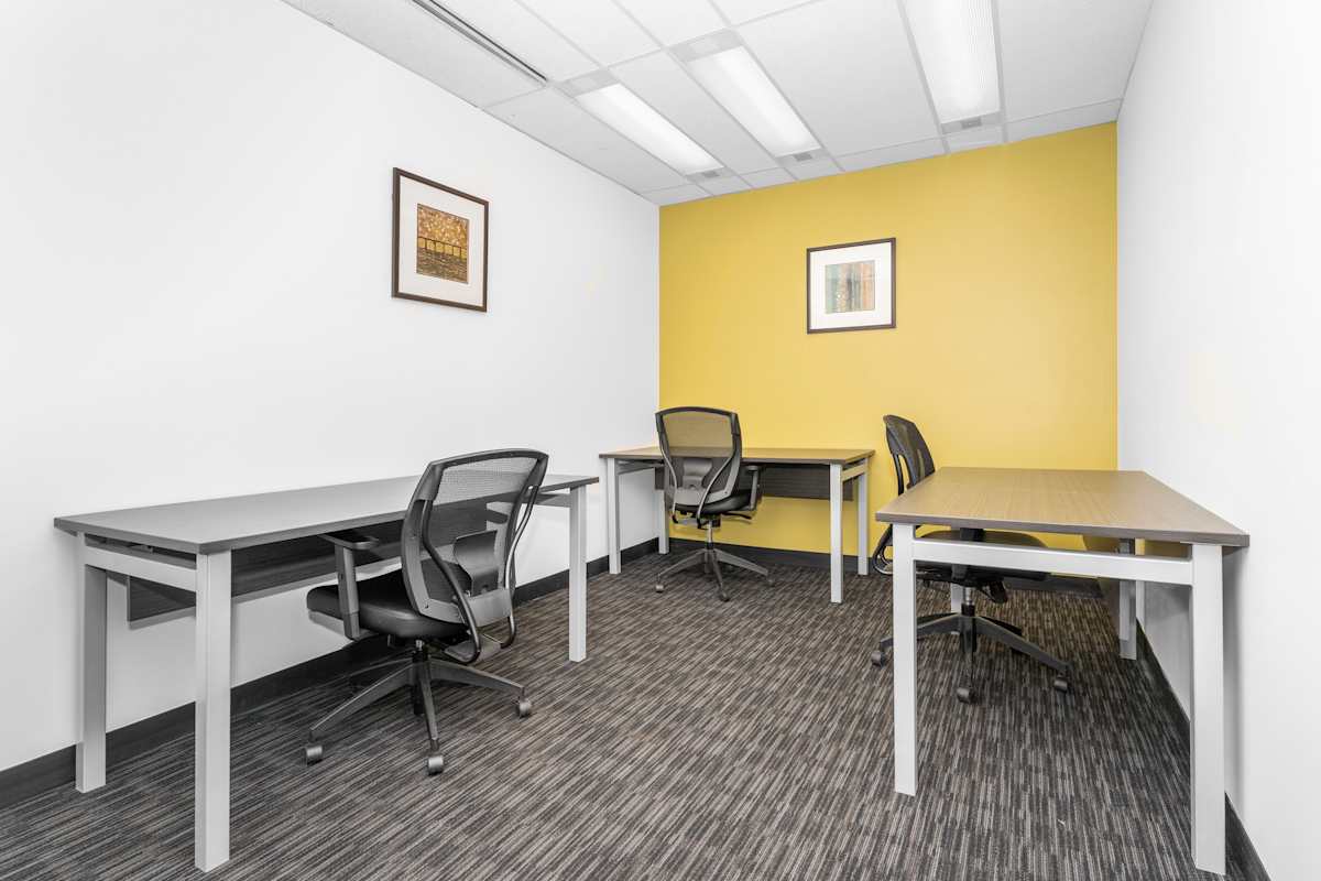 First Edmonton Place photo 7