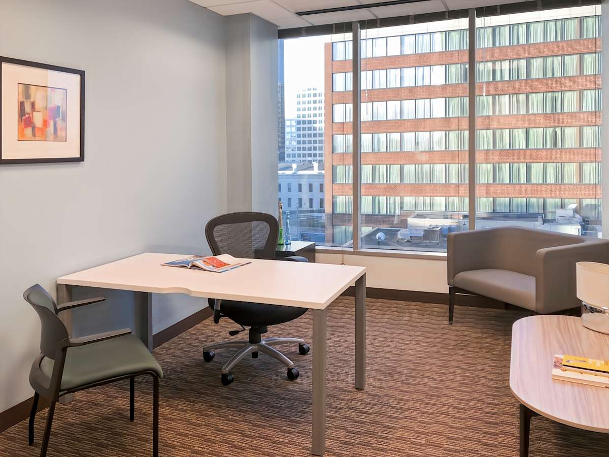 Deloitte Building photo 8