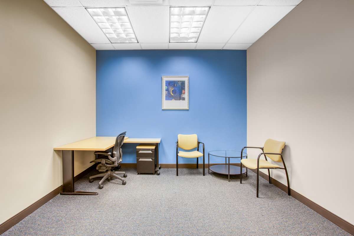 100 Chesterfield Business Parkway photo 4