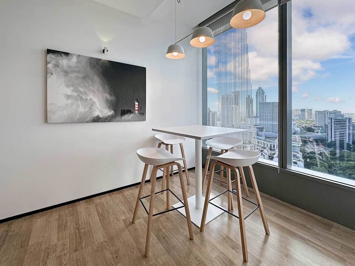 Zuellig Building photo 10