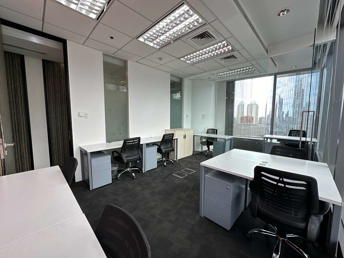 Zuellig Building photo 9
