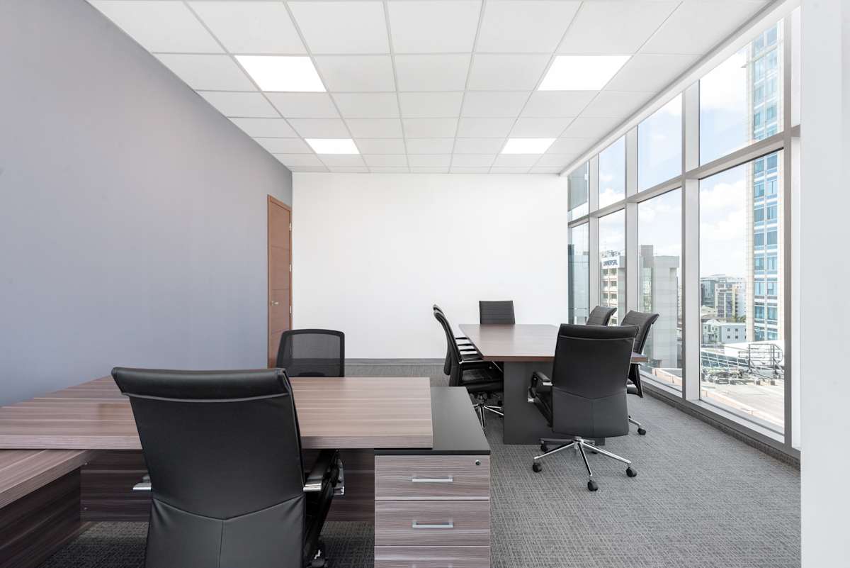 Roble Corporate Centre photo 3