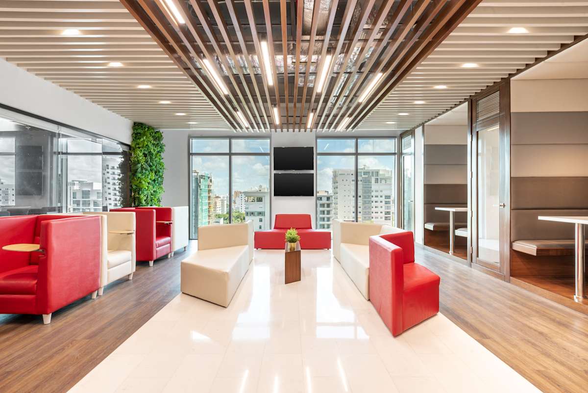 Roble Corporate Centre photo 5