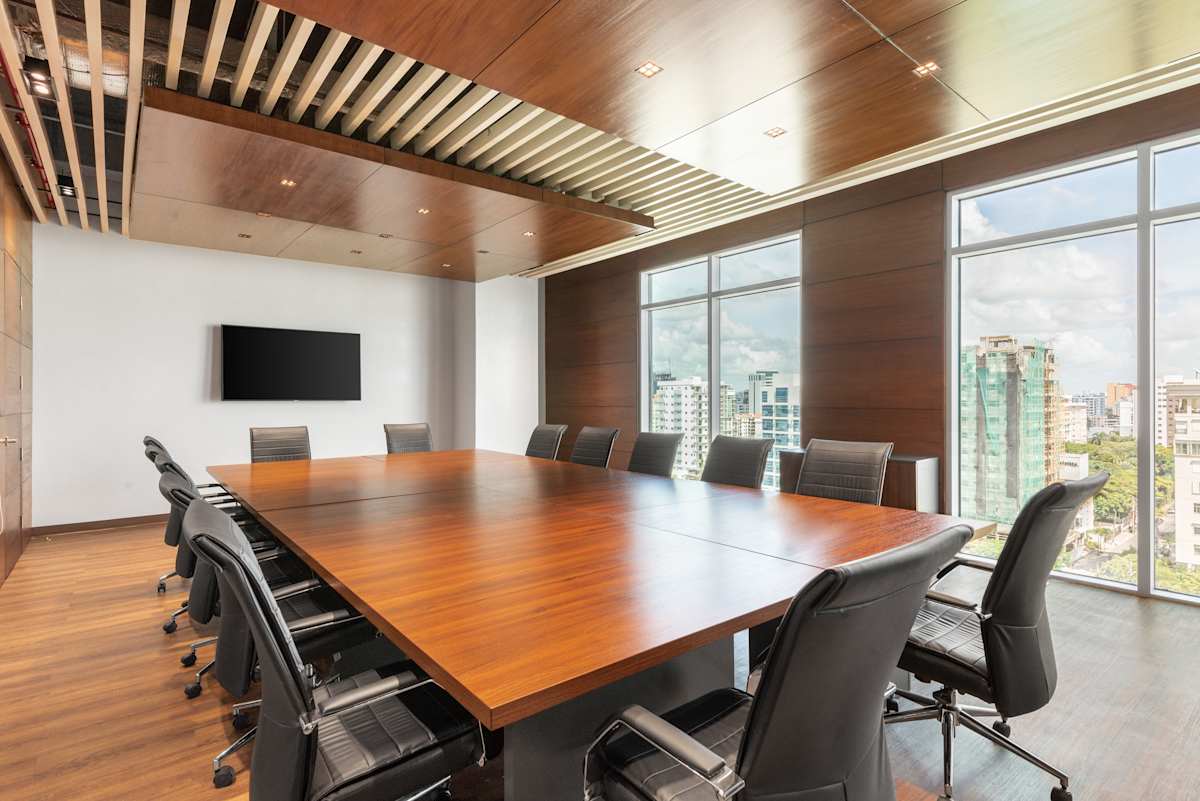 Roble Corporate Centre photo 2