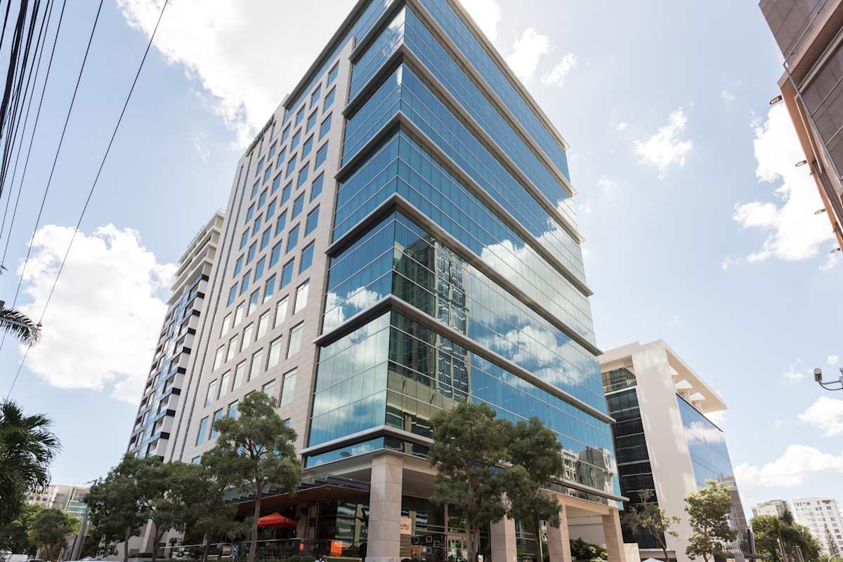 Roble Corporate Centre photo 1