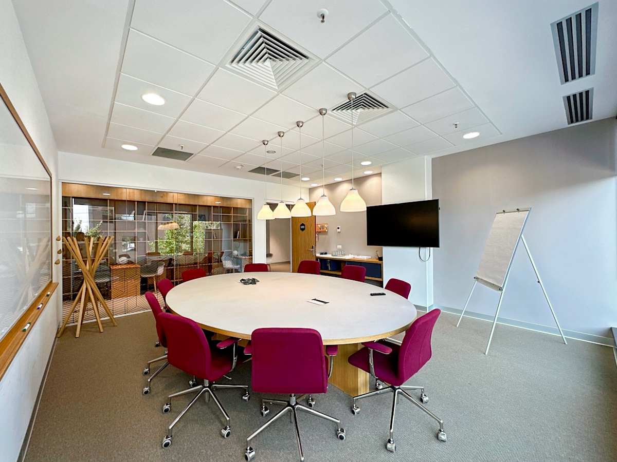 Spaces Campus 6 Centre photo 4