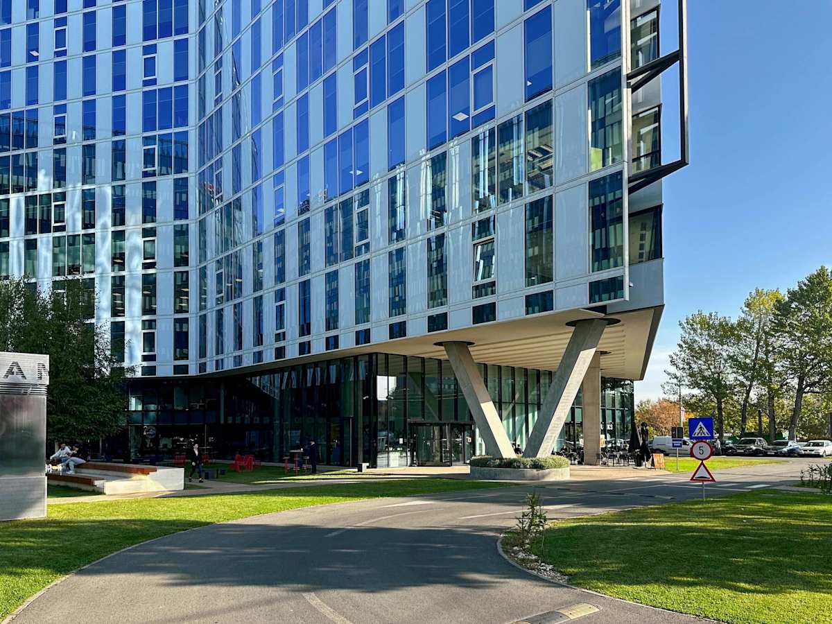 Spaces Campus 6 Centre