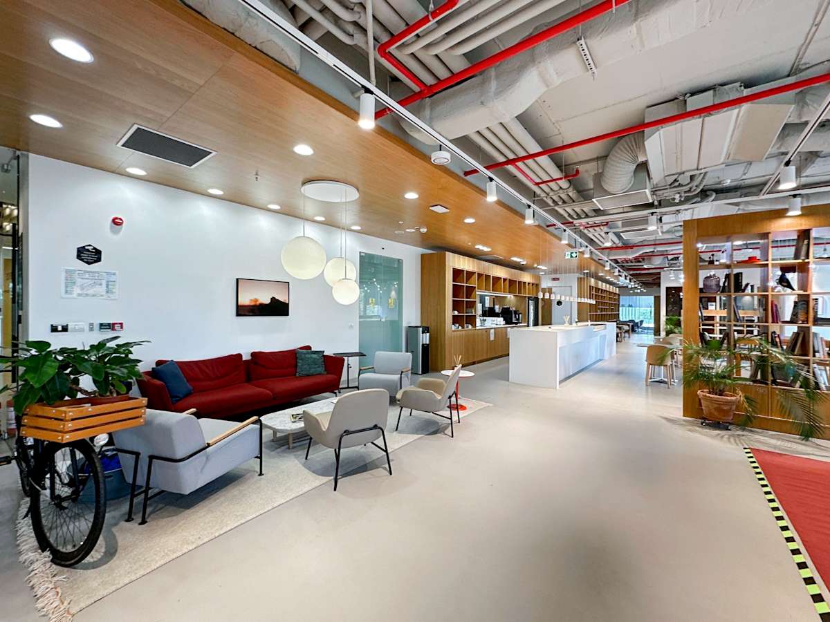 Spaces Campus 6 Centre photo 2