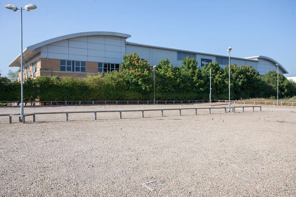 East Midlands Airport photo 1