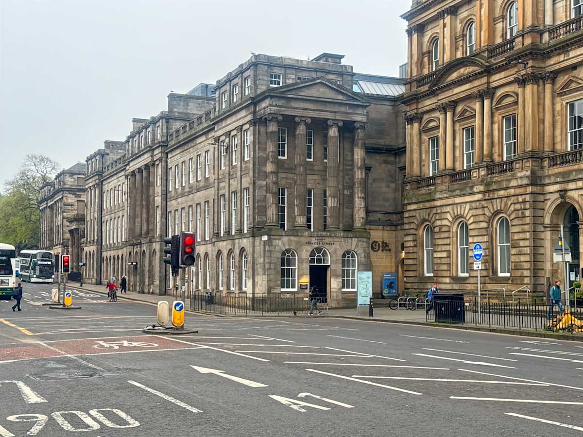6 Waterloo Place