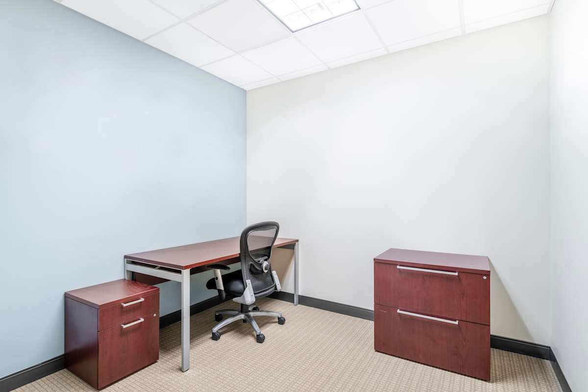 303 Wyman Street photo 4