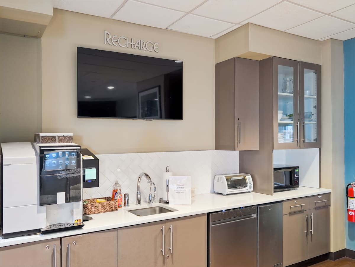 Concord Meadows Business Center photo 6