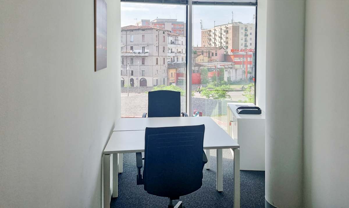Skyline 18 photo 4