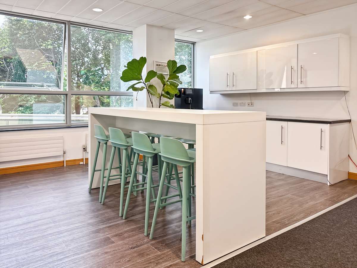 Alexandra House photo 5