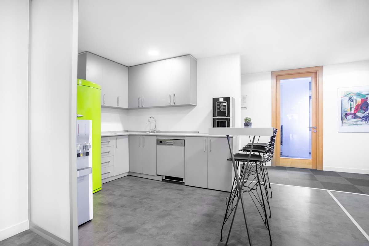 Palladium Office and Residence Building photo 5