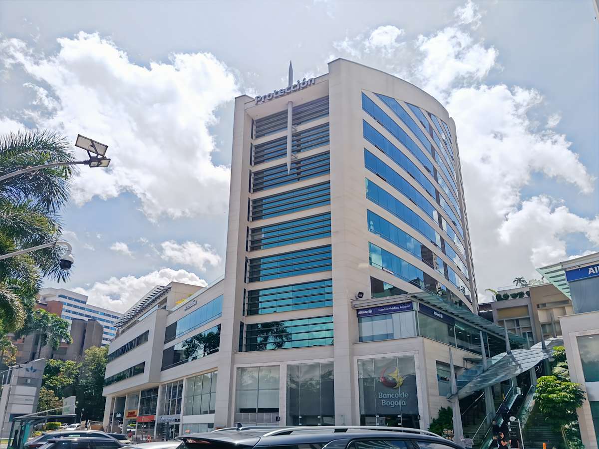 San Fernando Plaza photo 3