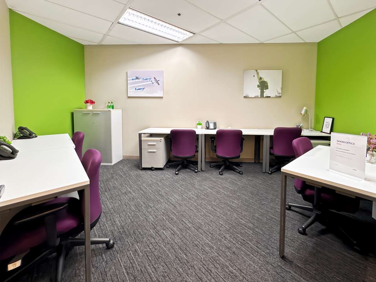 CRC Tower All Seasons Place photo 9