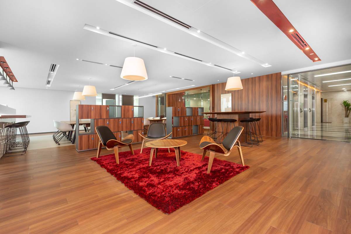 M Building photo 5