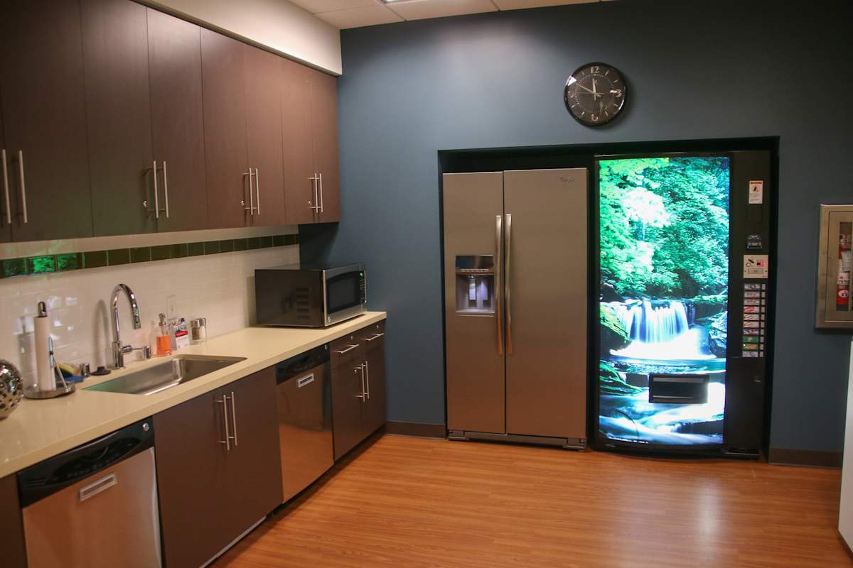 180 Promenade Circle photo 4
