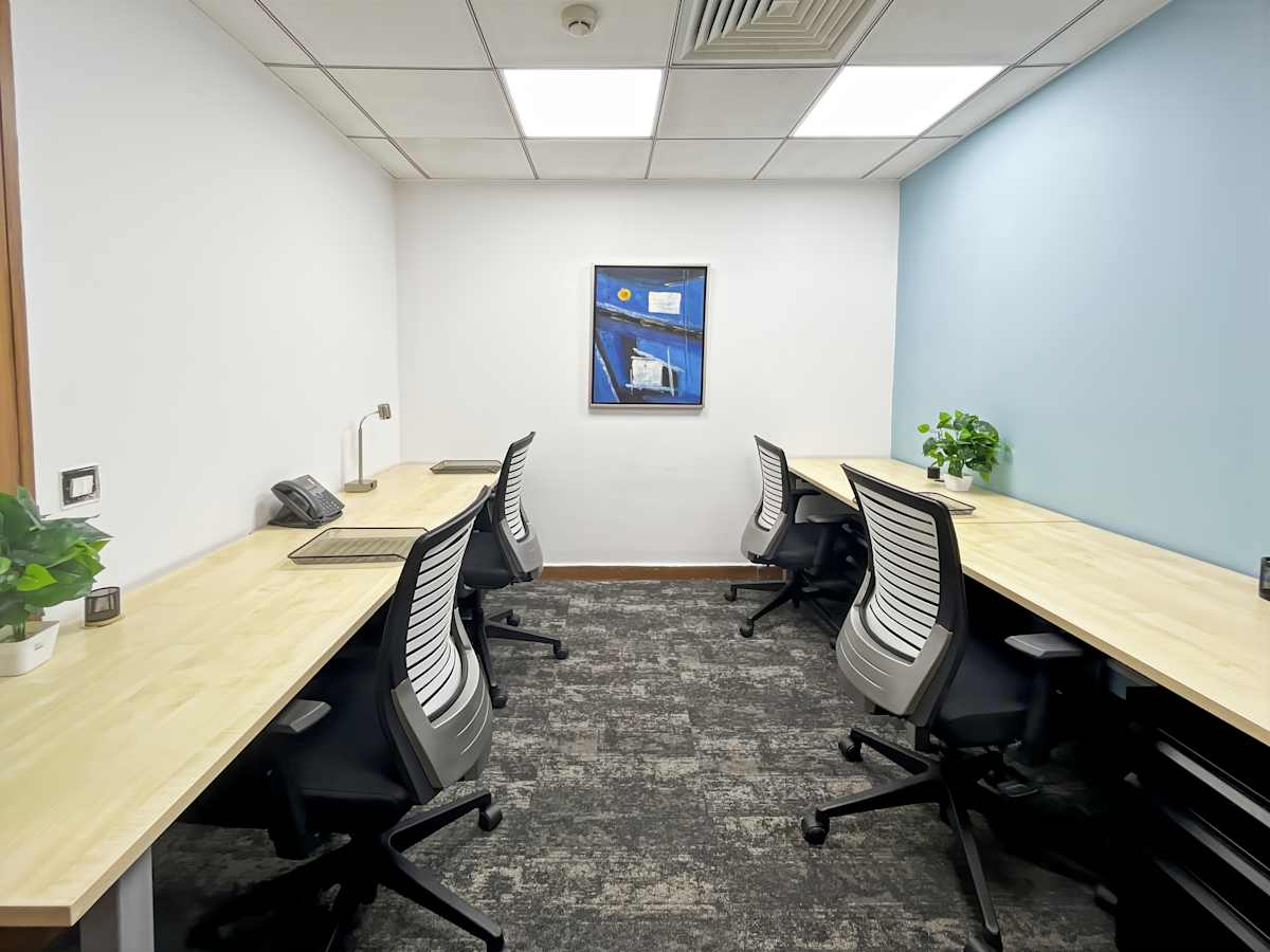 Eros Corporate Tower photo 9