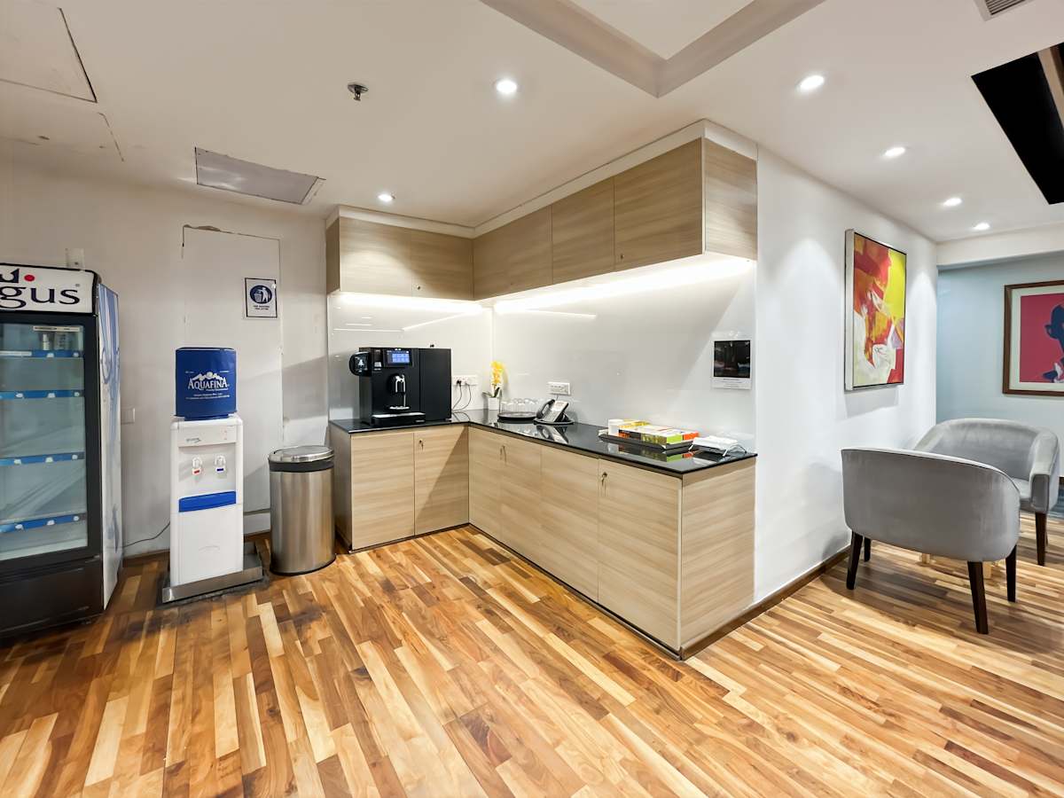 Eros Corporate Tower photo 2