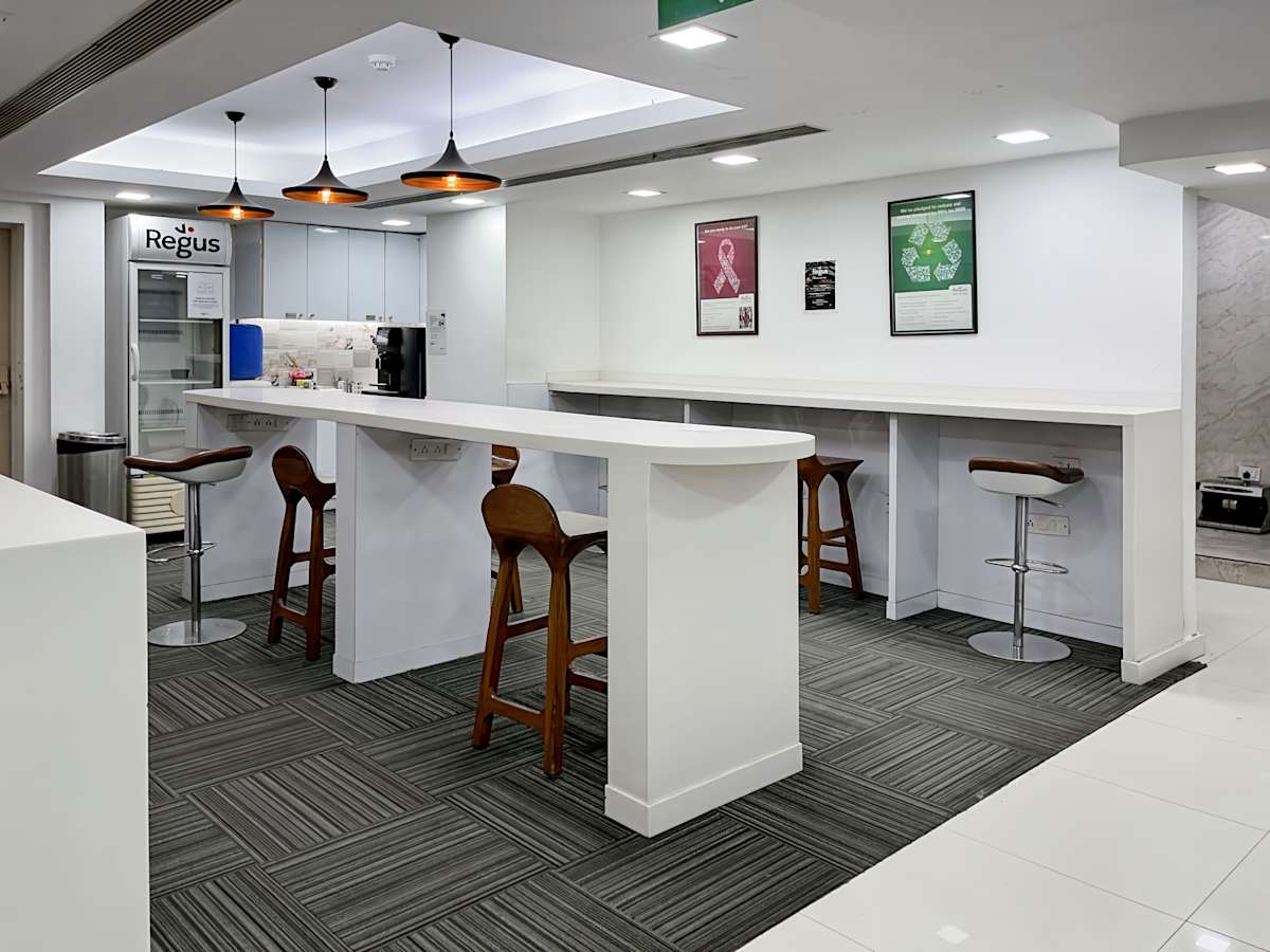 JMD Regent Square photo 7