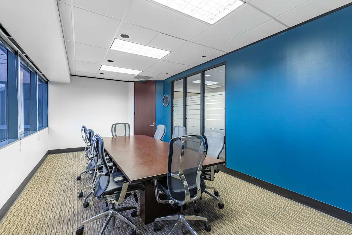1777 North East Loop 410 photo 7