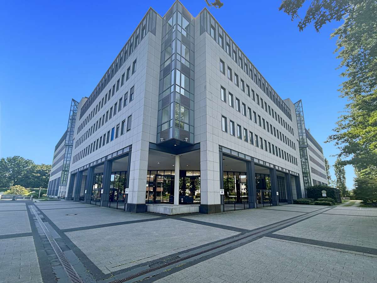 Kaiserswerther Strasse photo 1