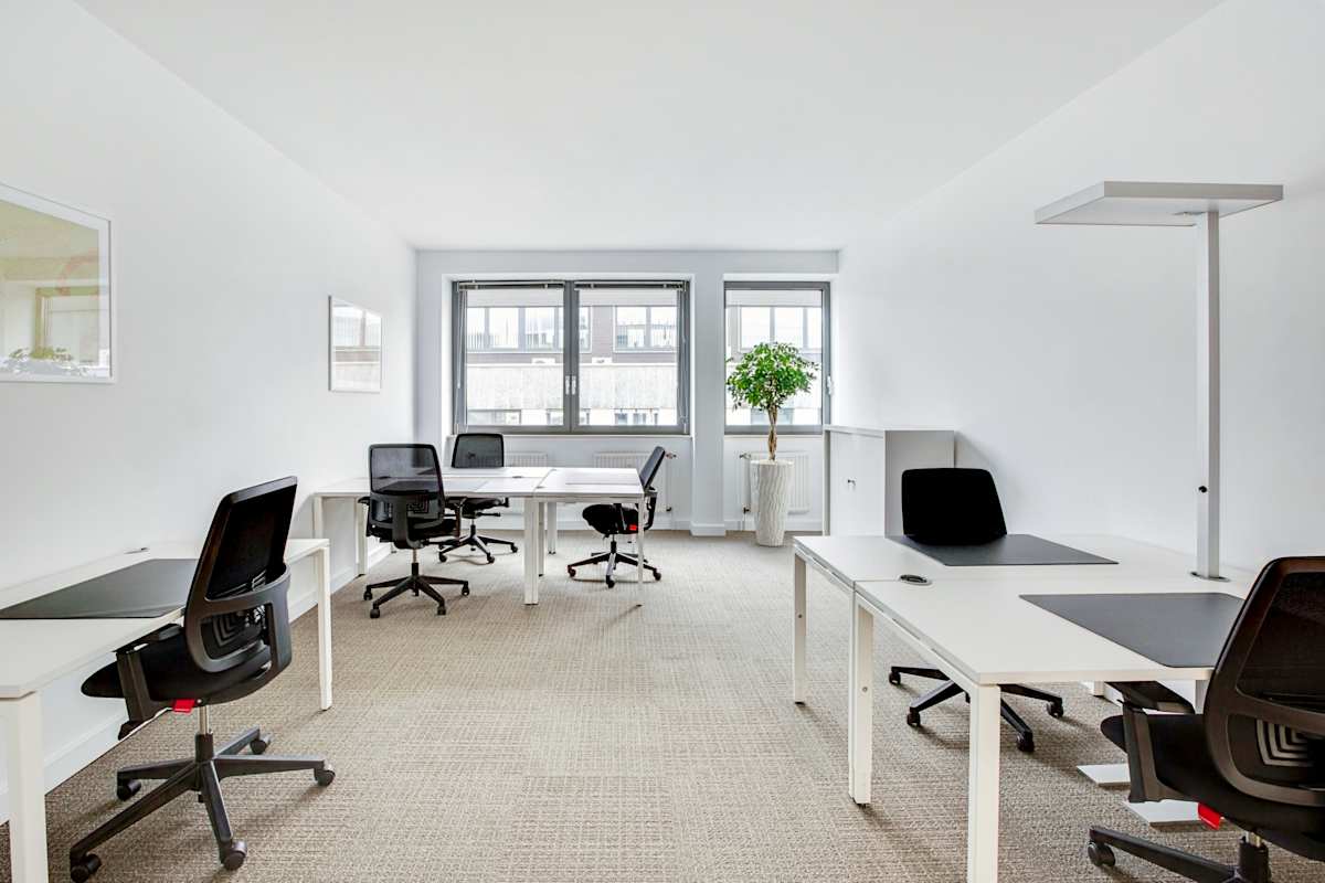 Bismarckstrasse photo 11
