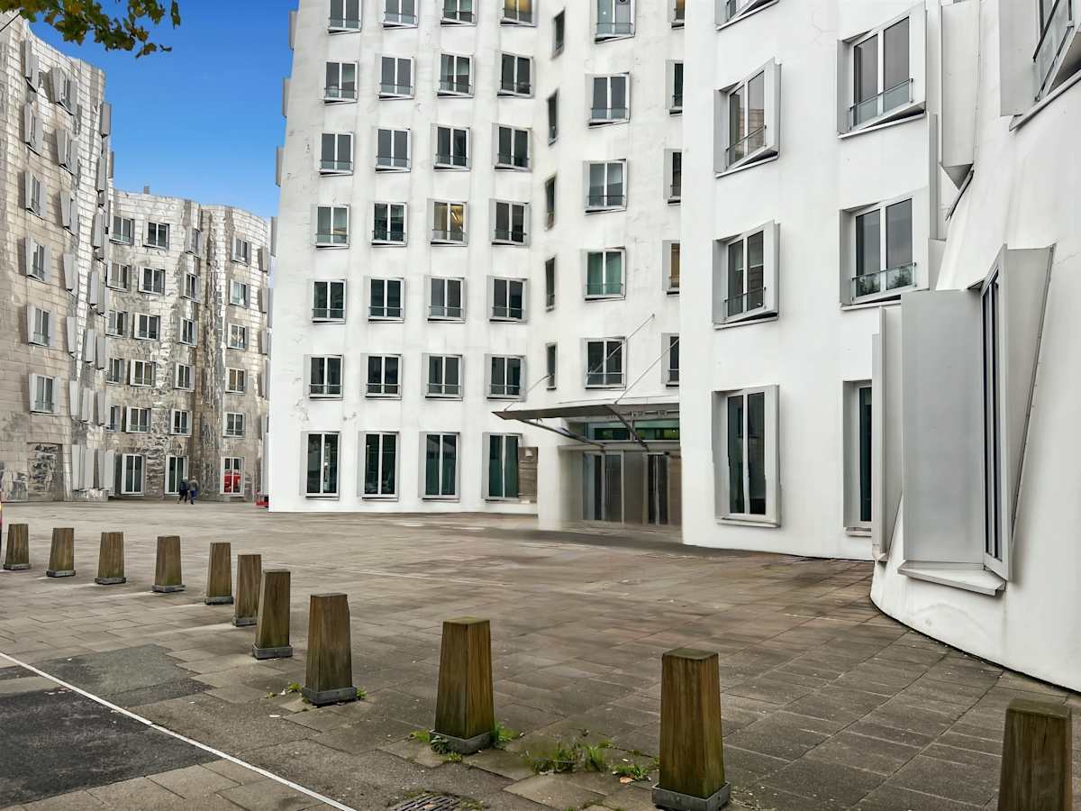Neuer Zollhof photo 11