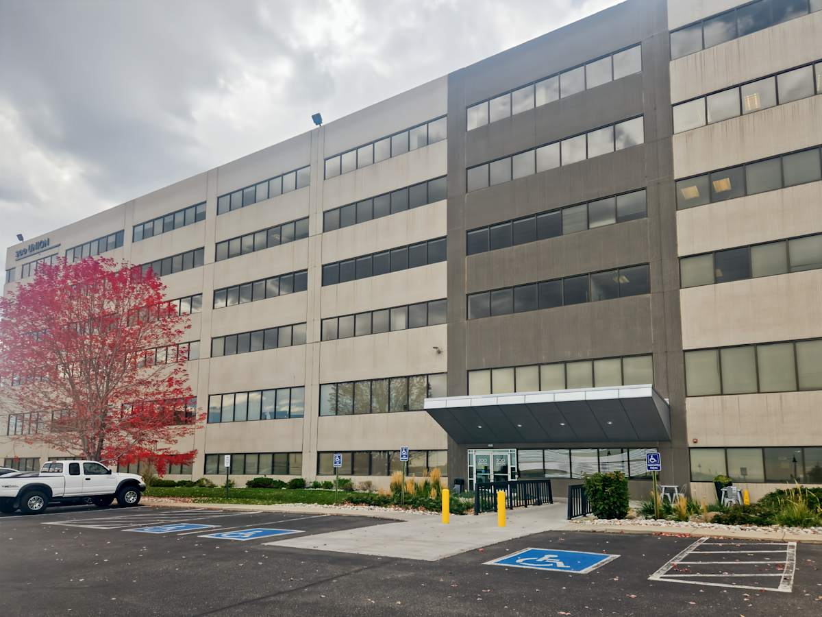 200 Union Boulevard photo 2