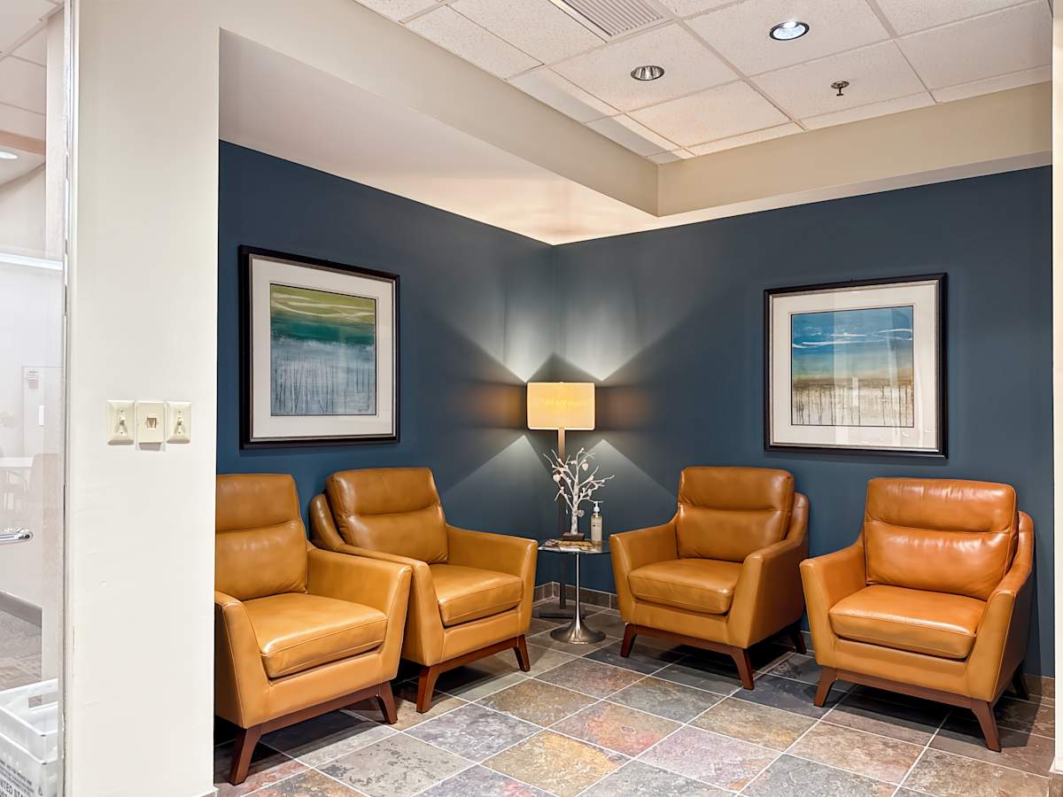One Reservoir Corporate Center photo 8