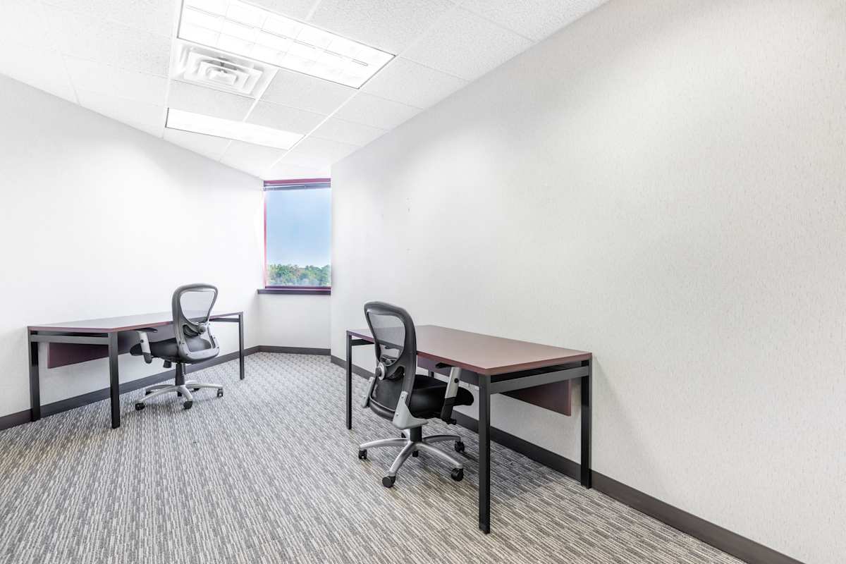 Silver Lake Executive Campus photo 2