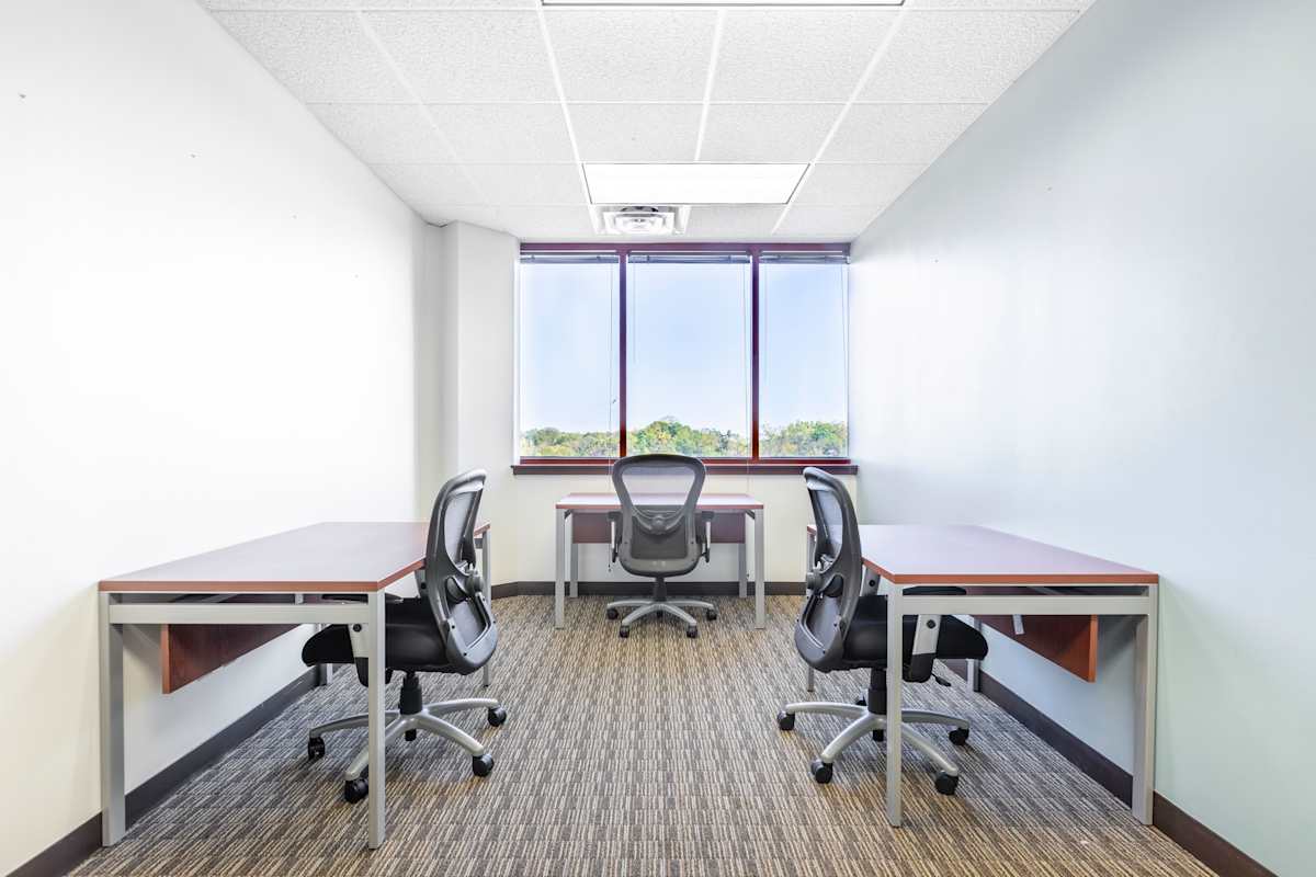 Silver Lake Executive Campus photo 7