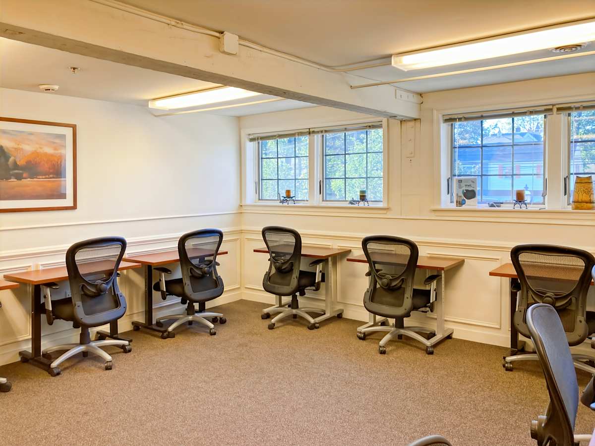 196 West Ashland Street photo 5
