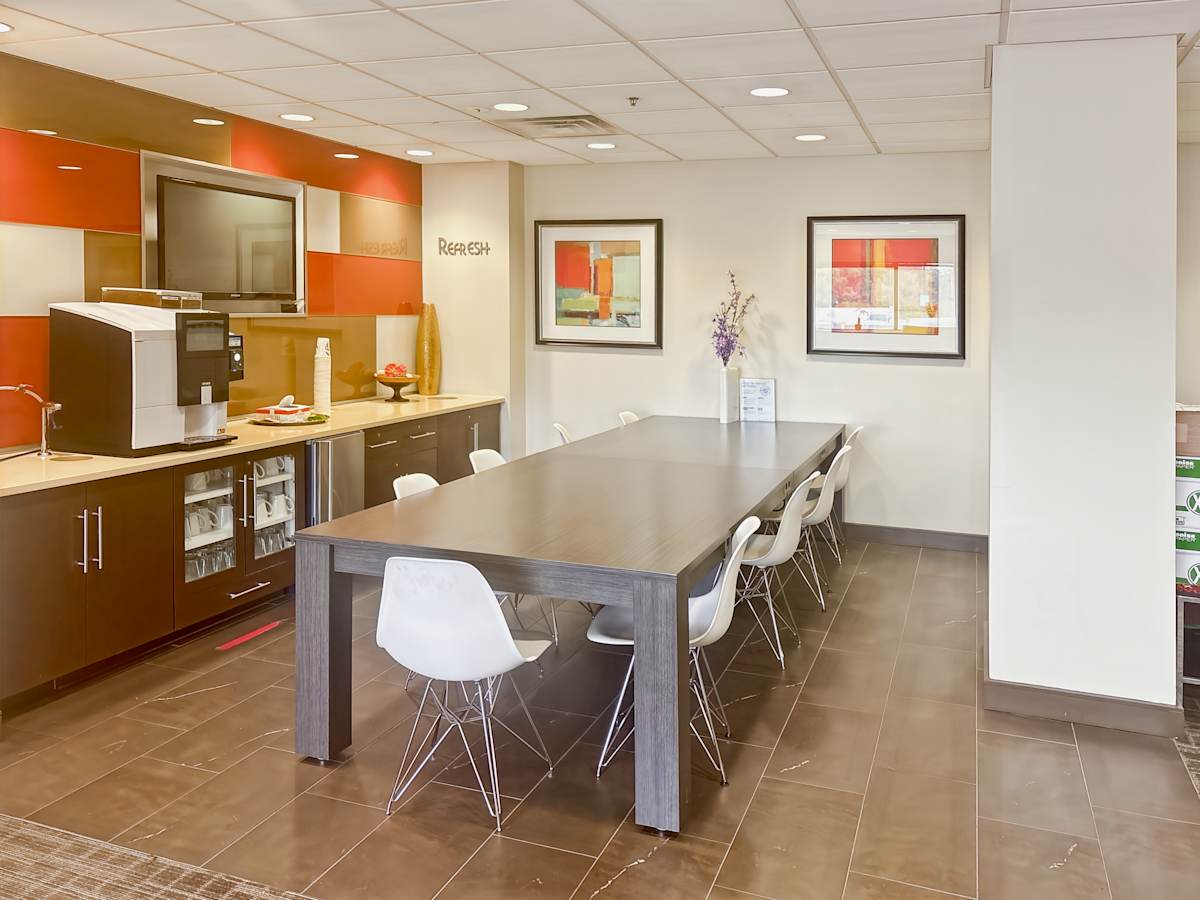 150 Monument Road photo 8