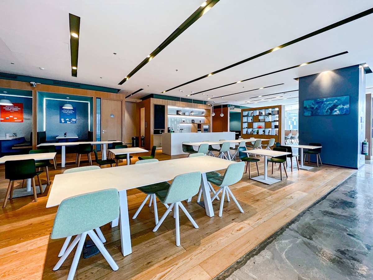 Penthouse World Plaza photo 6